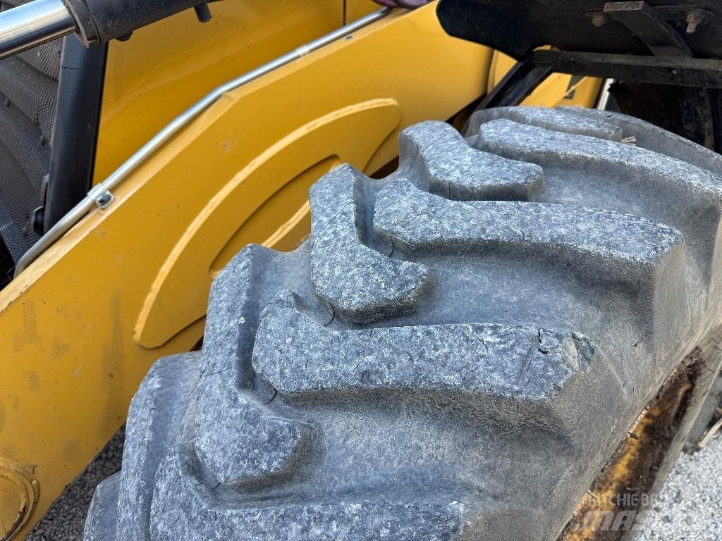 CAT 444 E Traktorgravere