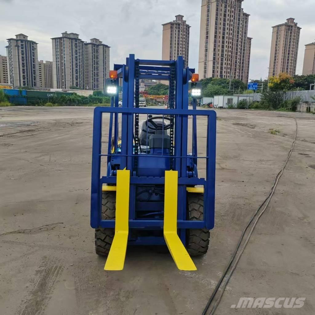 Komatsu FD 30 T-17 Diesel Trucker