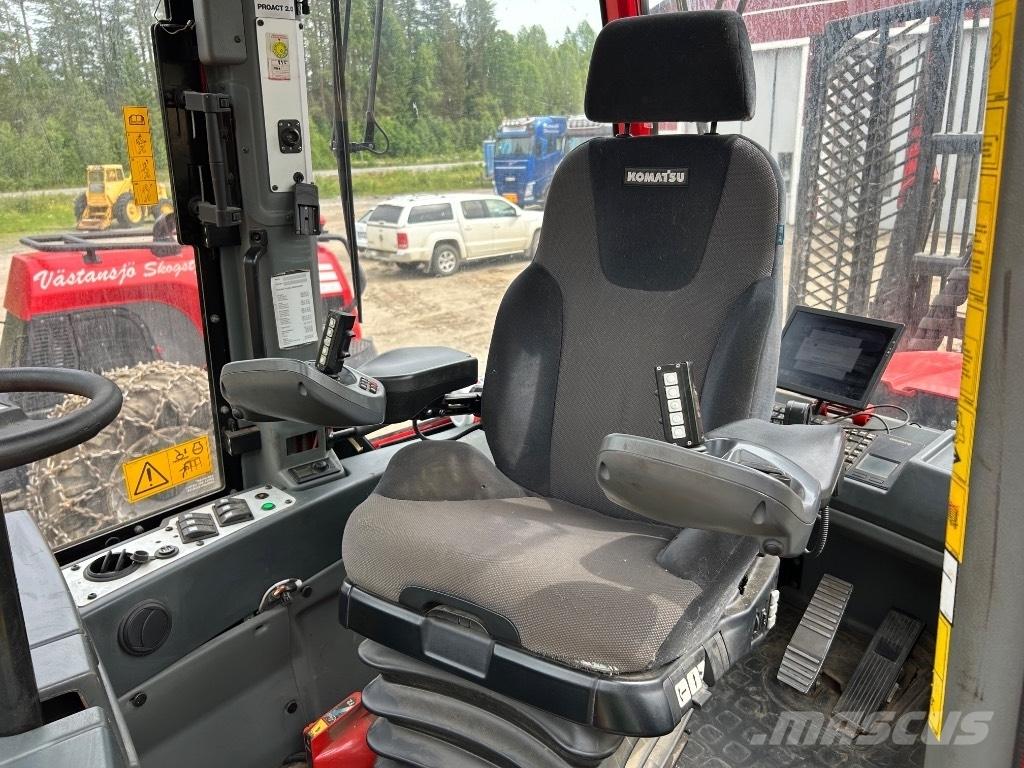 Komatsu 895 Lassbærere