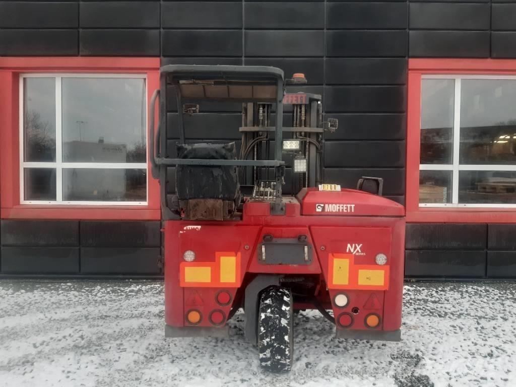 Moffett M5 25.3 Diesel Trucker