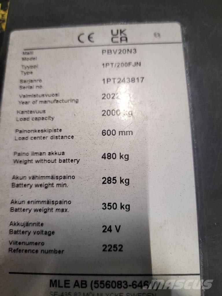 Mitsubishi PBV 20 N3 Lavtløftende truck med platform