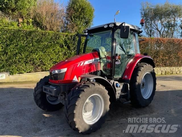 Massey Ferguson 5712 Traktorer