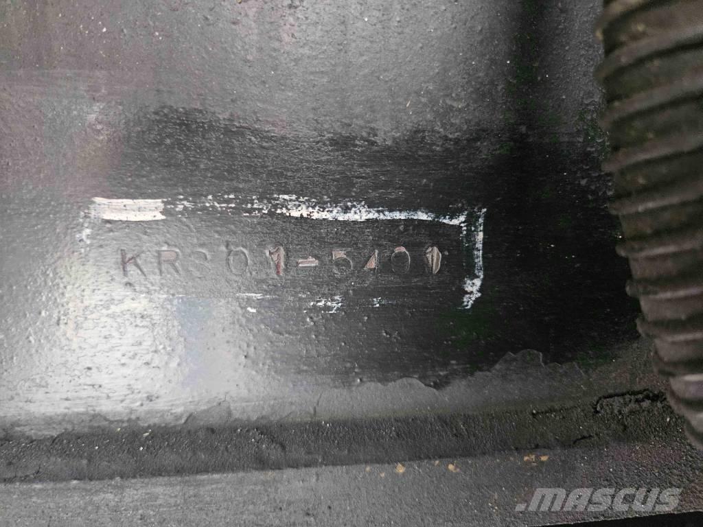 Kato KR 350-3 Røff terreng kraner