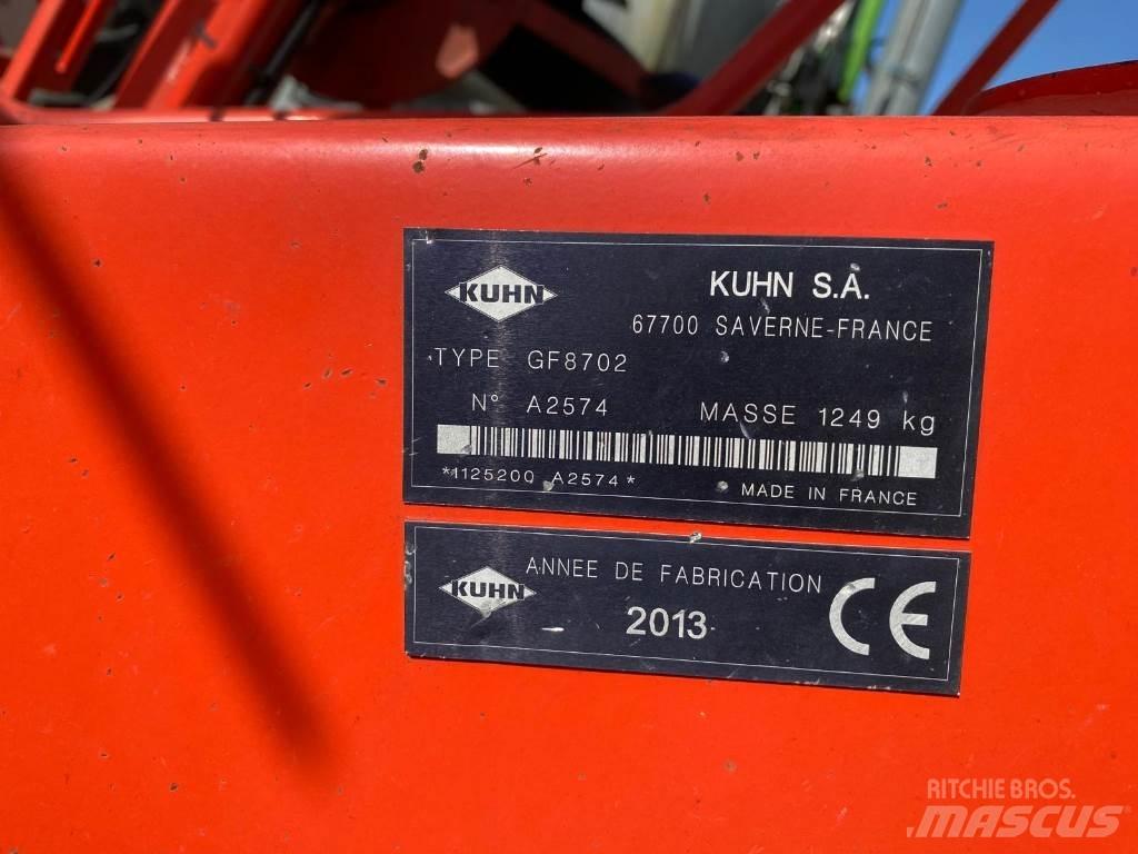 Kuhn GF8702 Raker og høyvendere