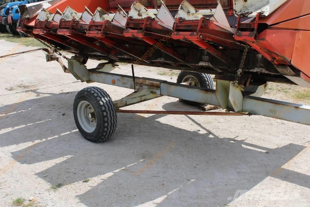 CLAAS Mega 208 Skurtreskere
