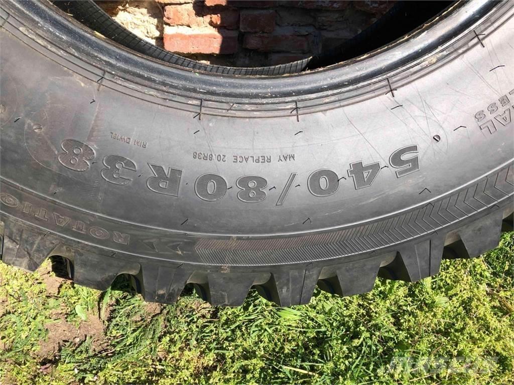 Nokian TRI 2 Dekk, hjul og felger