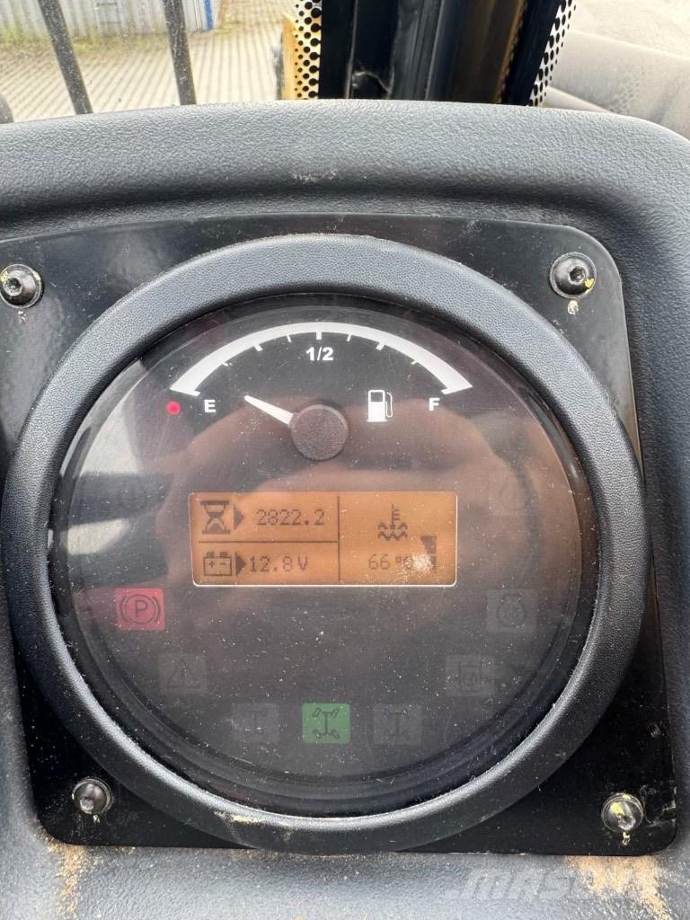 CAT TH 314 D Teleskoplastere