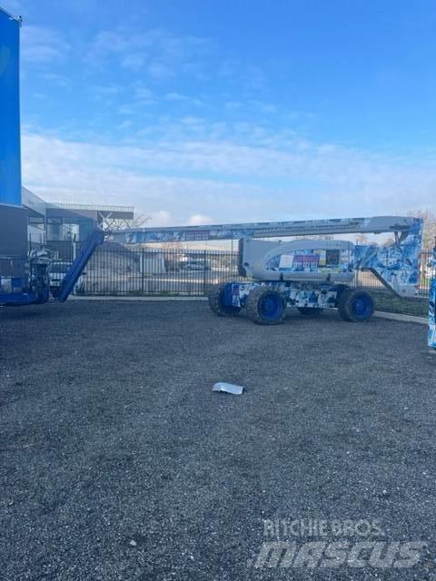 JLG 800 AJ Teleskop bomlifter
