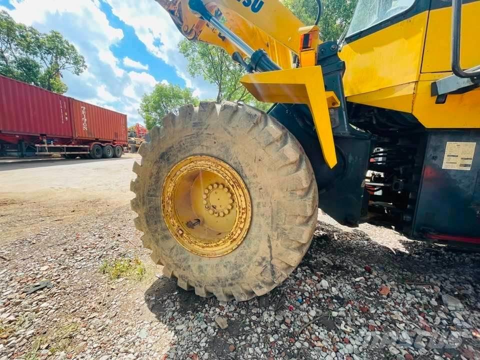 Komatsu WA320 Hjullastere
