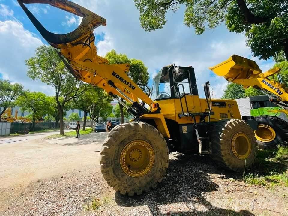 Komatsu WA320 Hjullastere