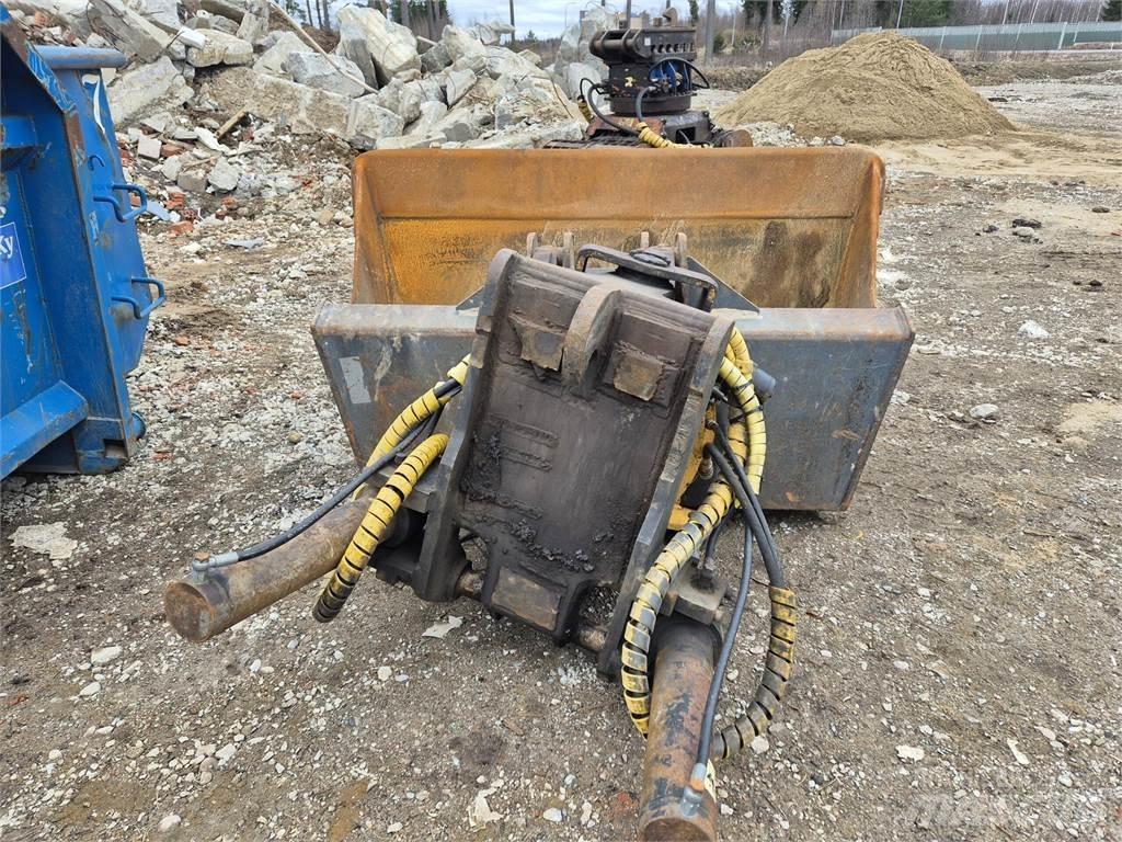 CAT 320D LRR Beltegraver