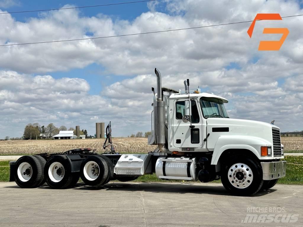 Mack CH 613 Trekkvogner