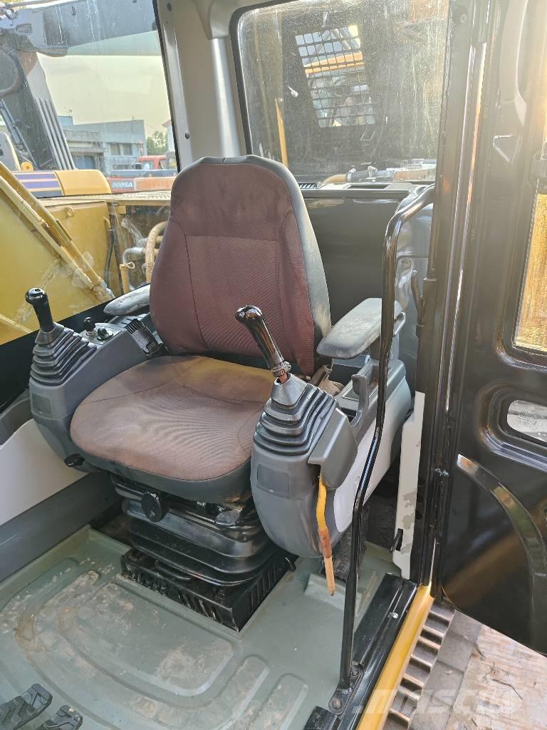 CAT 320 D Beltegraver