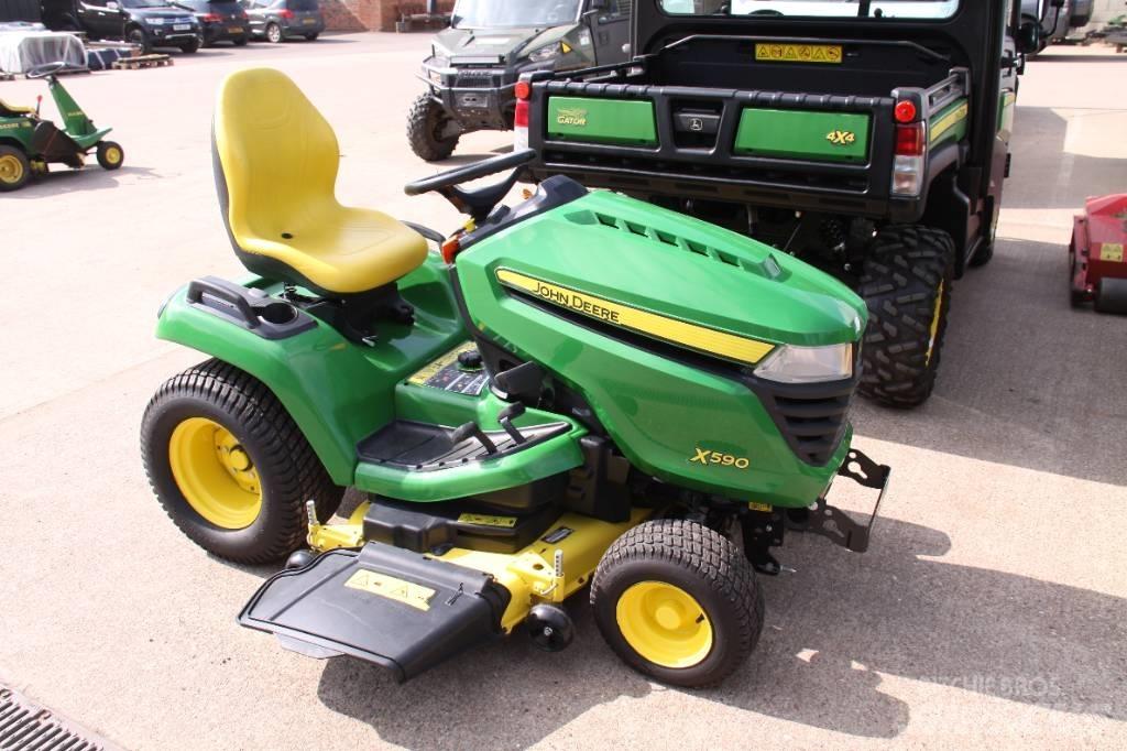 John Deere X 590 Sitteklippere