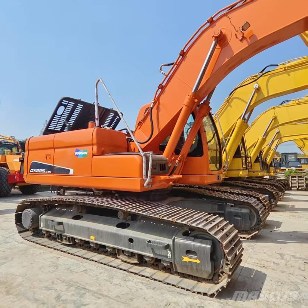 Doosan DX225LC-9C Beltegraver