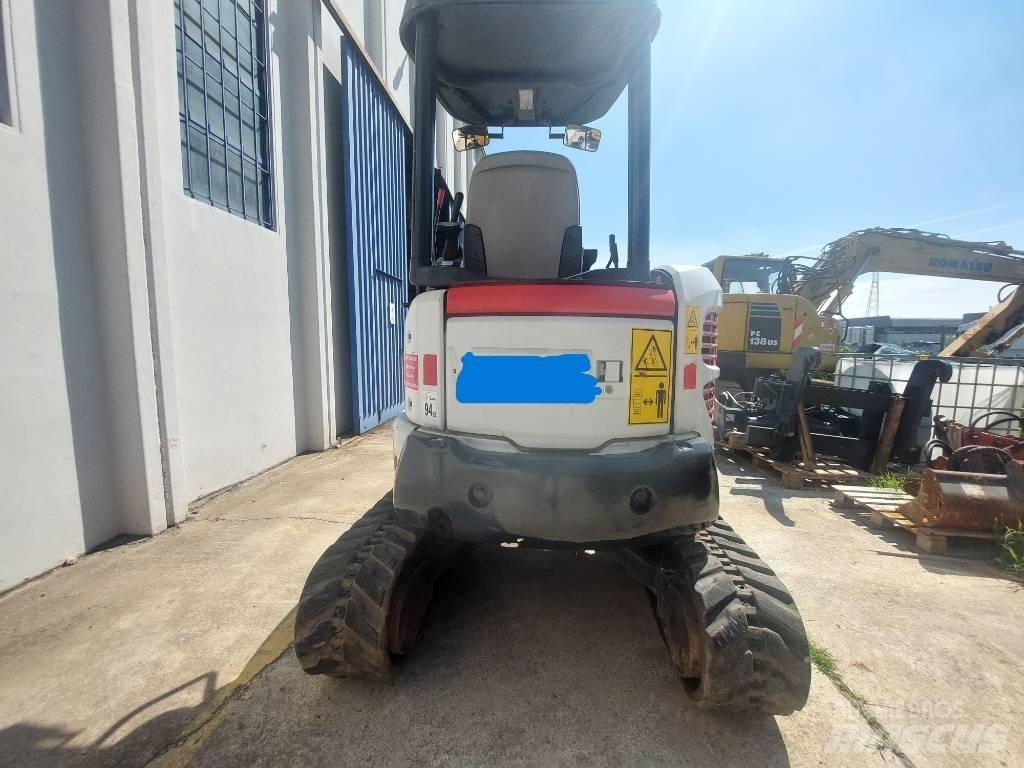 Komatsu PC27R-2 Minigravere <7t