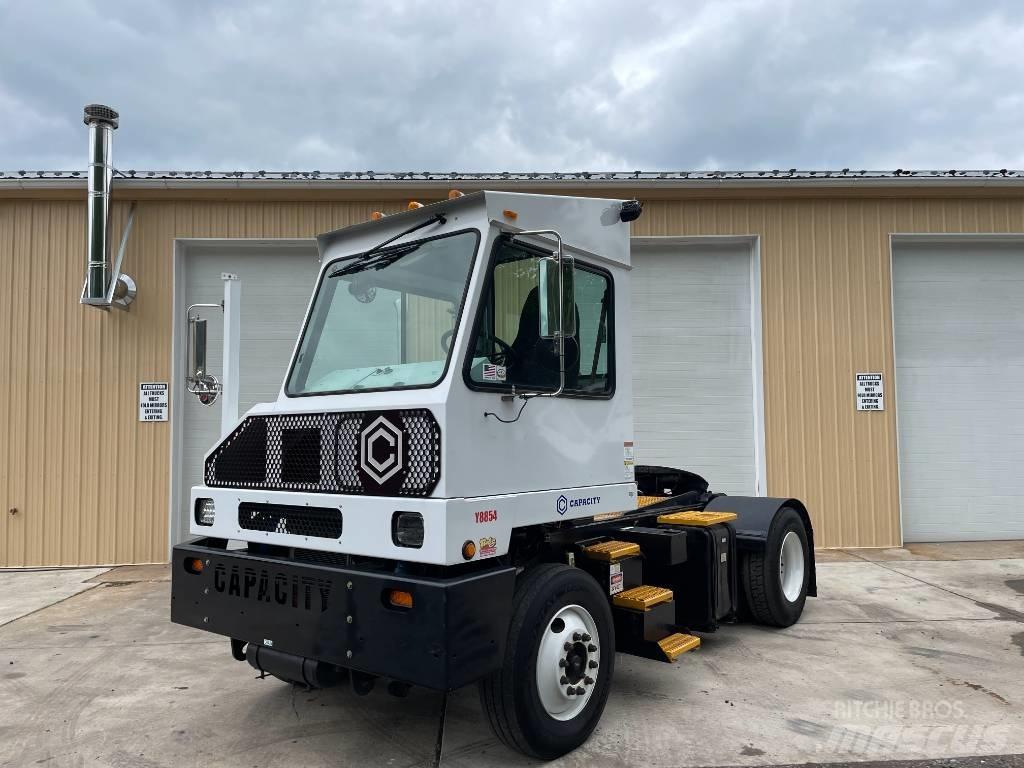 Capacity TJ5000 Terminaltraktor