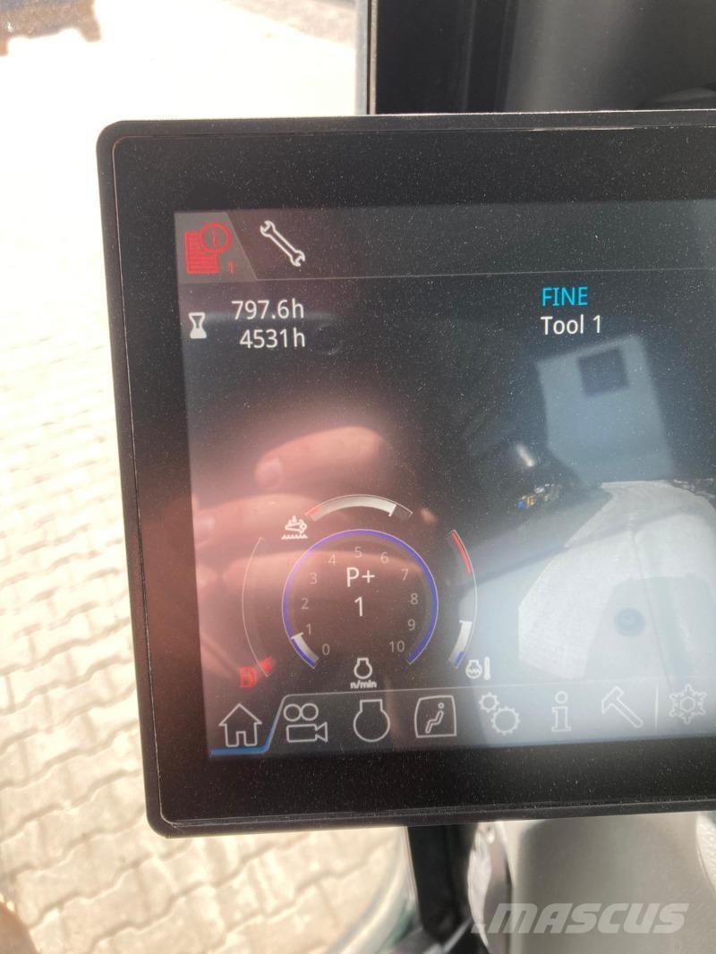 Liebherr R924 Beltegraver