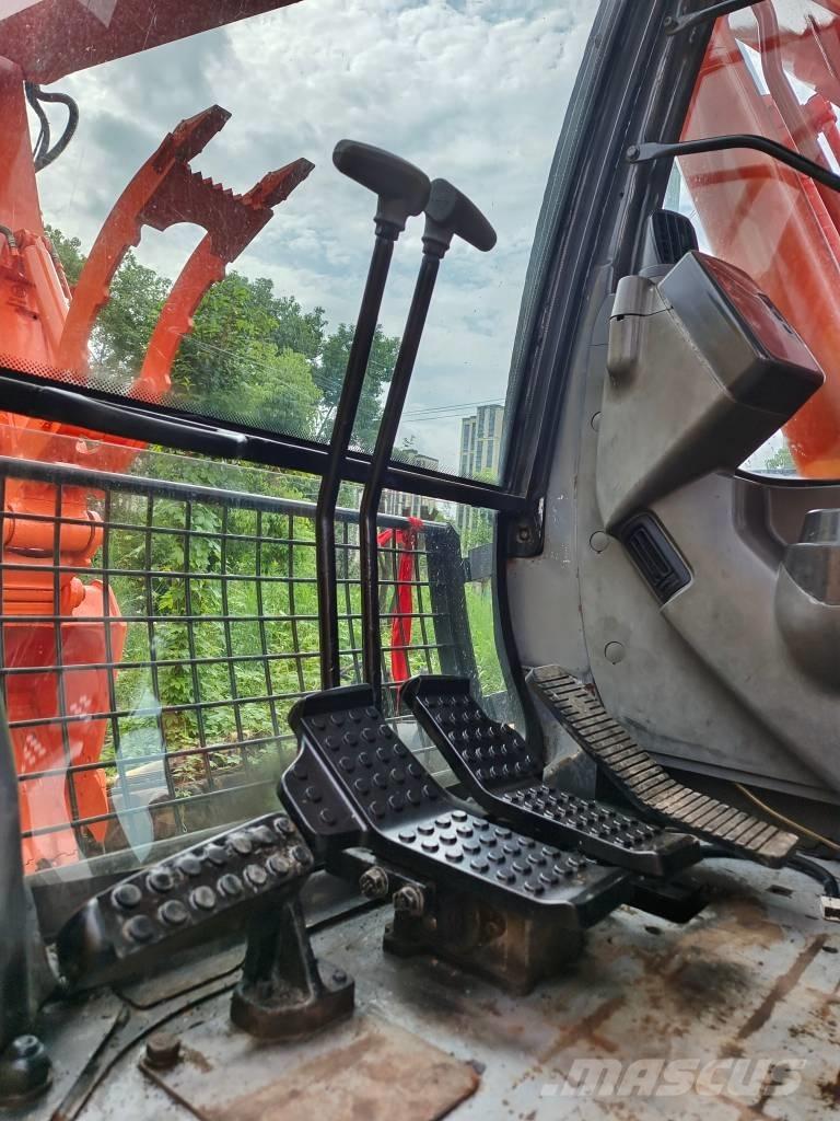 Hitachi EX 200-1 Beltegraver