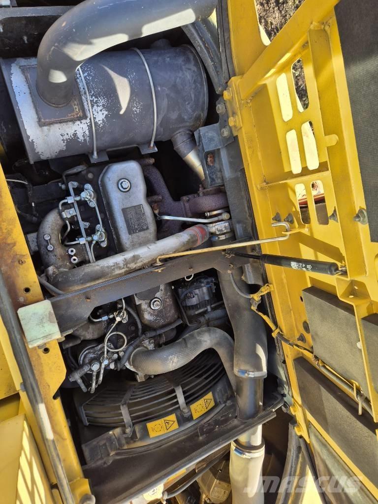 New Holland E 135 SR Beltegraver