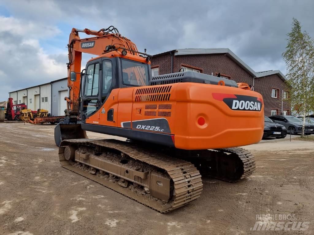 Doosan DX 225 LC-3 Beltegraver