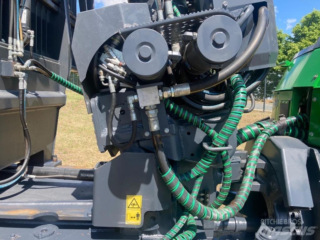 John Deere 1210G Lassbærere