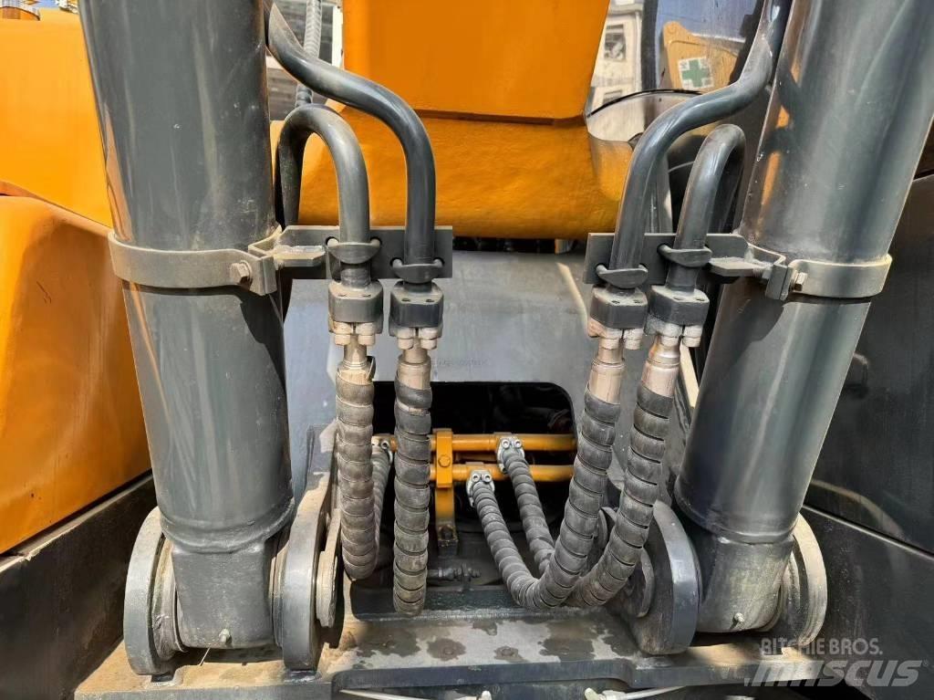 Hyundai R220LC-9S Beltegraver