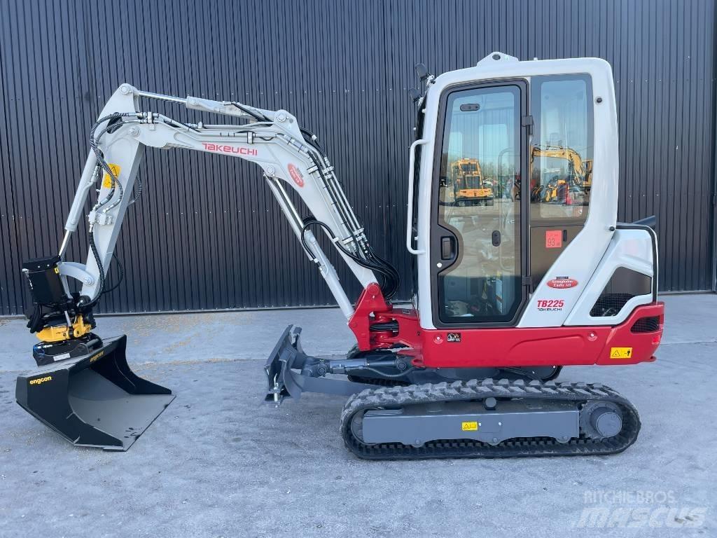 Takeuchi TB 225 Minigravere <7t