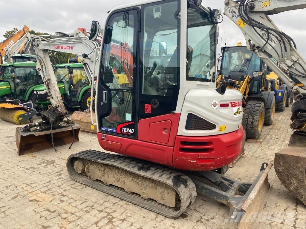 Takeuchi TB 240 Minigravere <7t