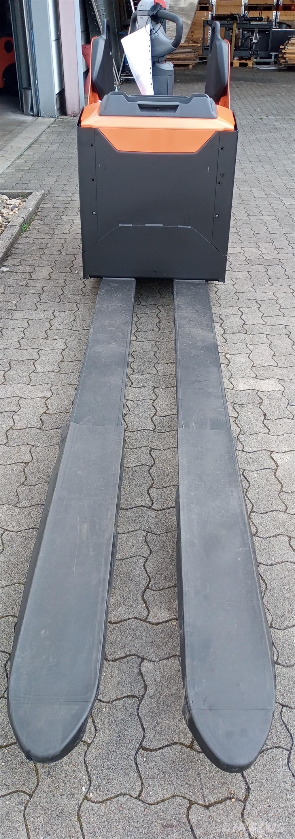 Toyota LPE 250 Ledestablere