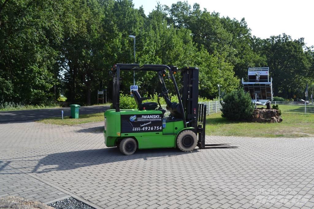 Hyundai 32 B-7 Elektriske trucker