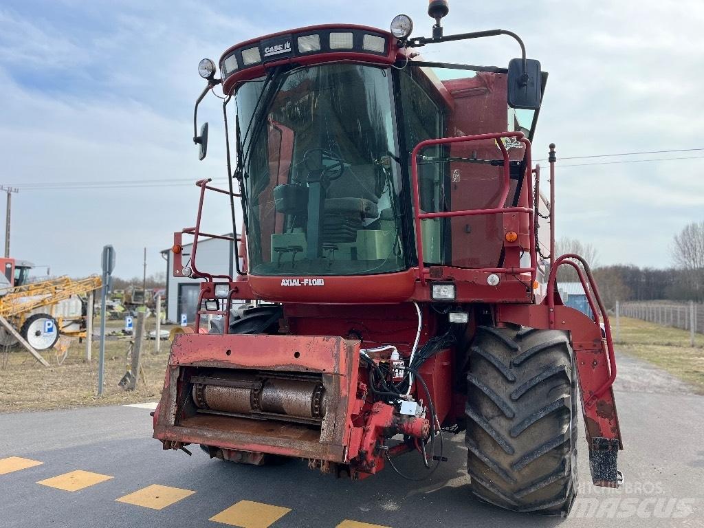 Case IH 2388 Skurtreskere