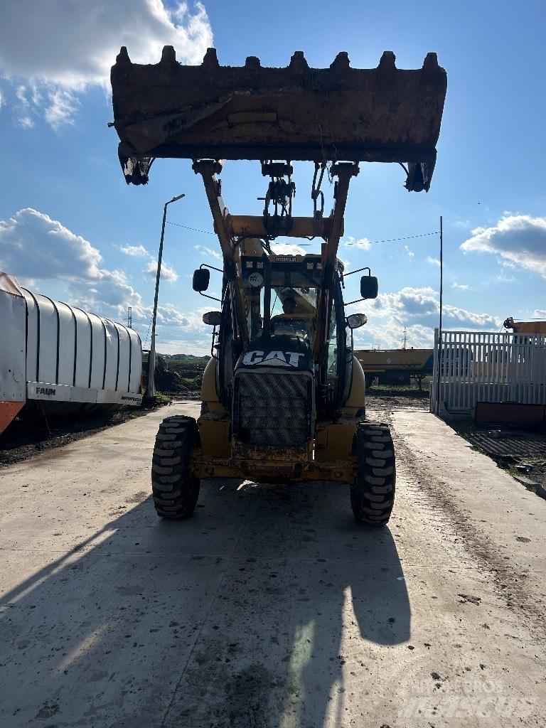 CAT 422 E Traktorgravere