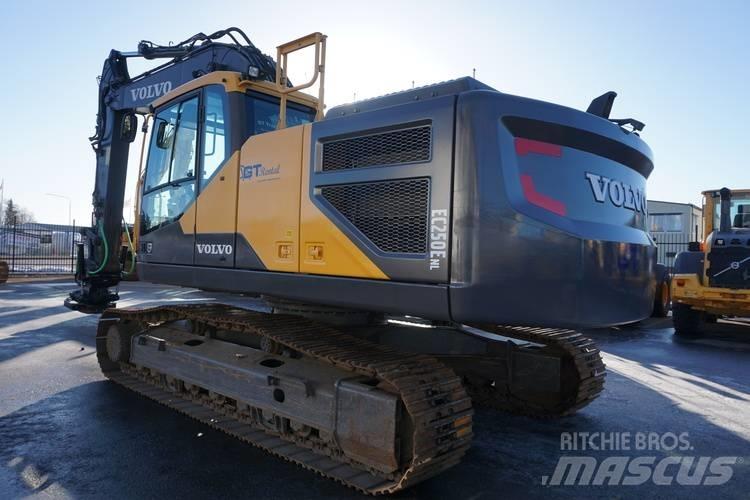 Volvo EC 250 E NL Beltegraver