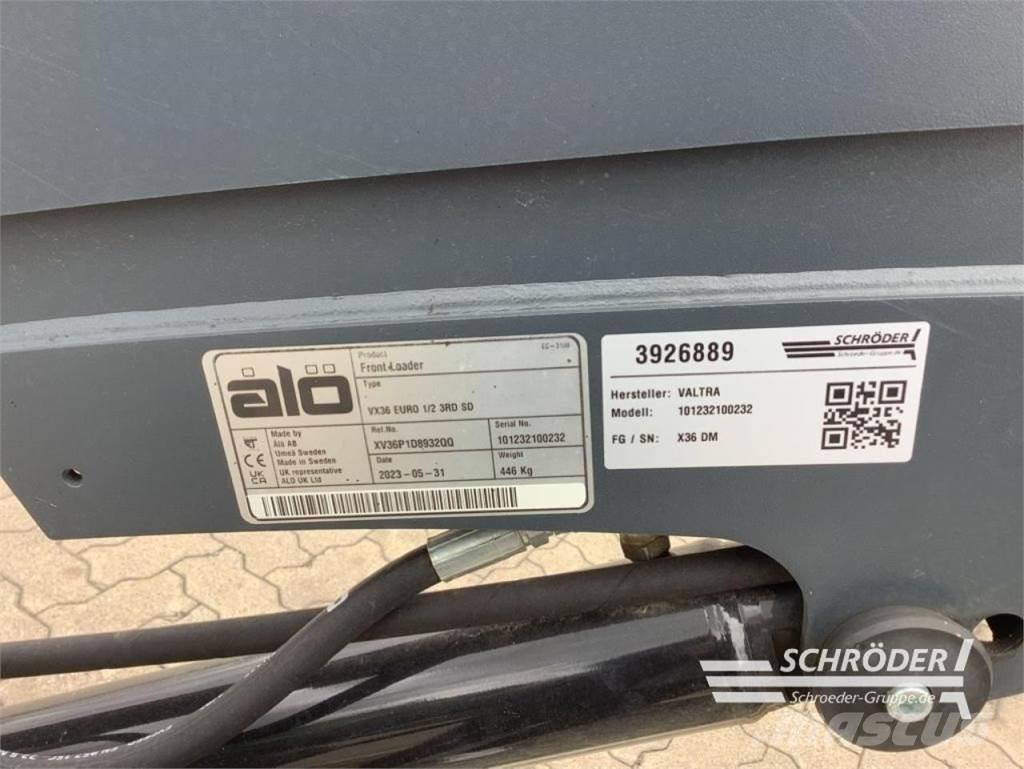 Valtra X36 DM Frontlastere og graveredskap