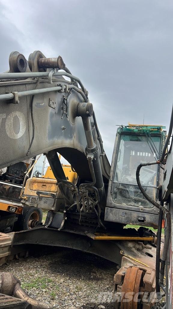 Volvo EC 360 L Belter, kjettinger og understell