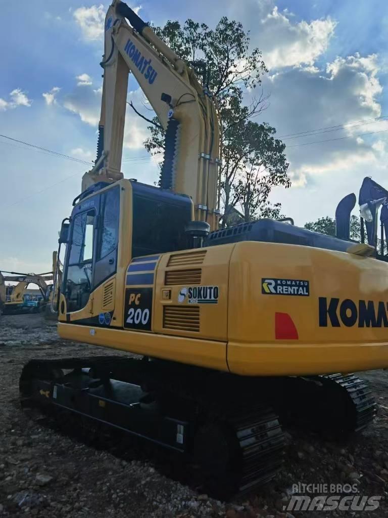 Komatsu 200-8 Beltegraver