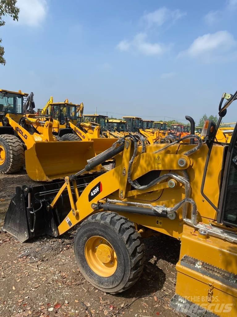 CAT 420 F Traktorgravere