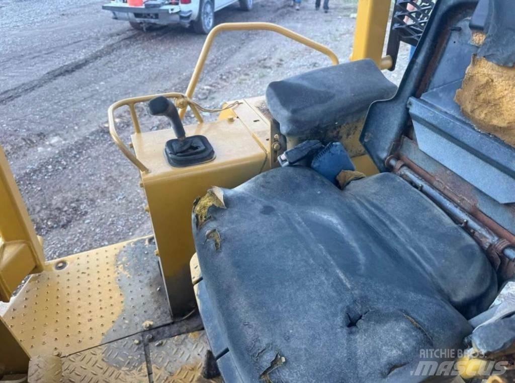 CAT D4C3 Dozere Beltegående