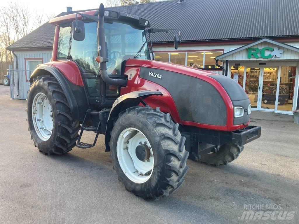Valtra T 120 Traktorer