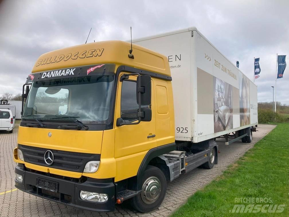 Mercedes-Benz 822 Trekkvogner