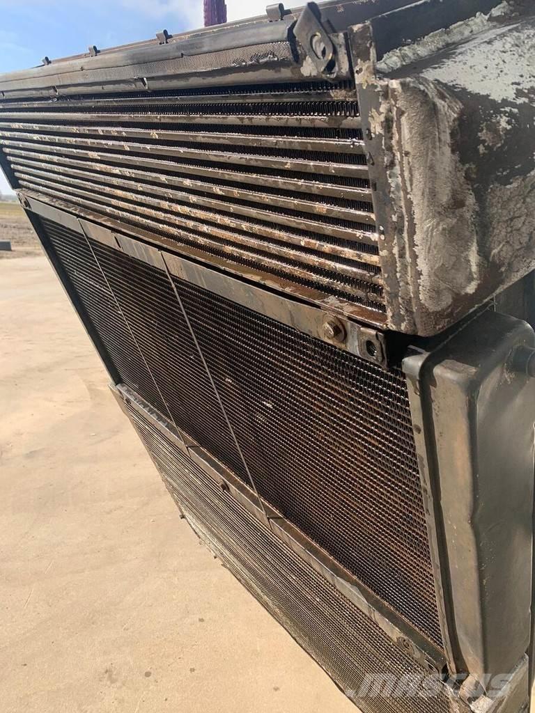 Liebherr A932 Radiatorer