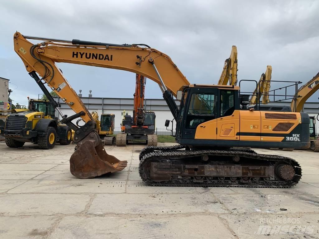 Hyundai HX 300 L Beltegraver