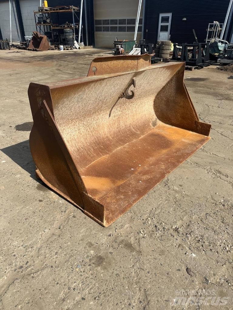 Volvo 2500mm Skuffer