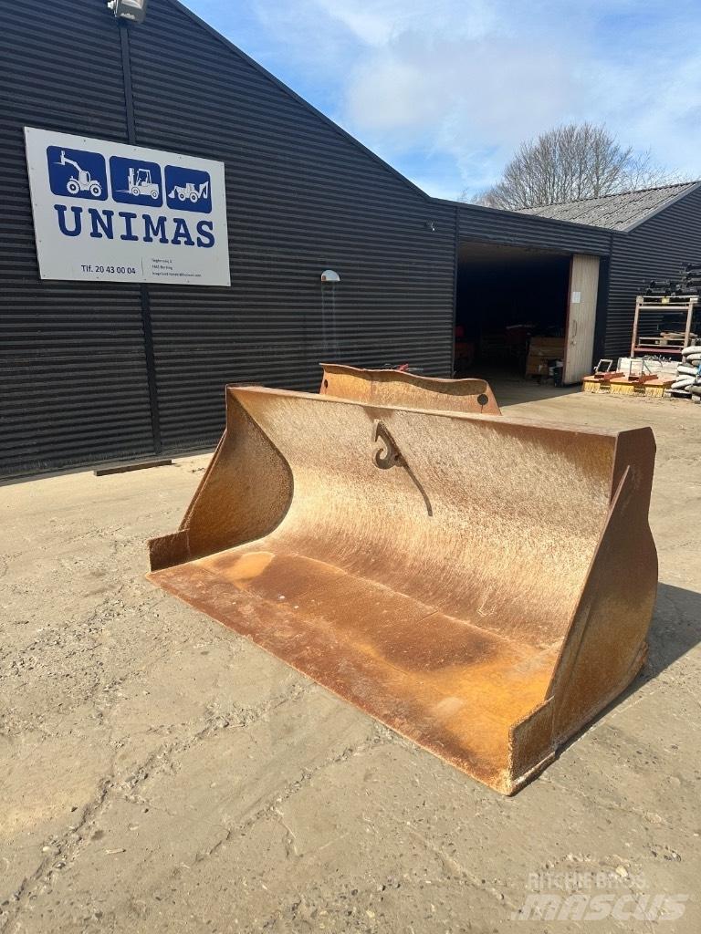 Volvo 2500mm Skuffer