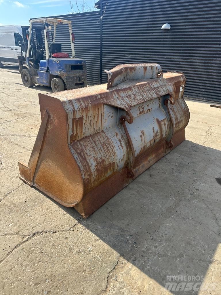 Volvo 2500mm Skuffer