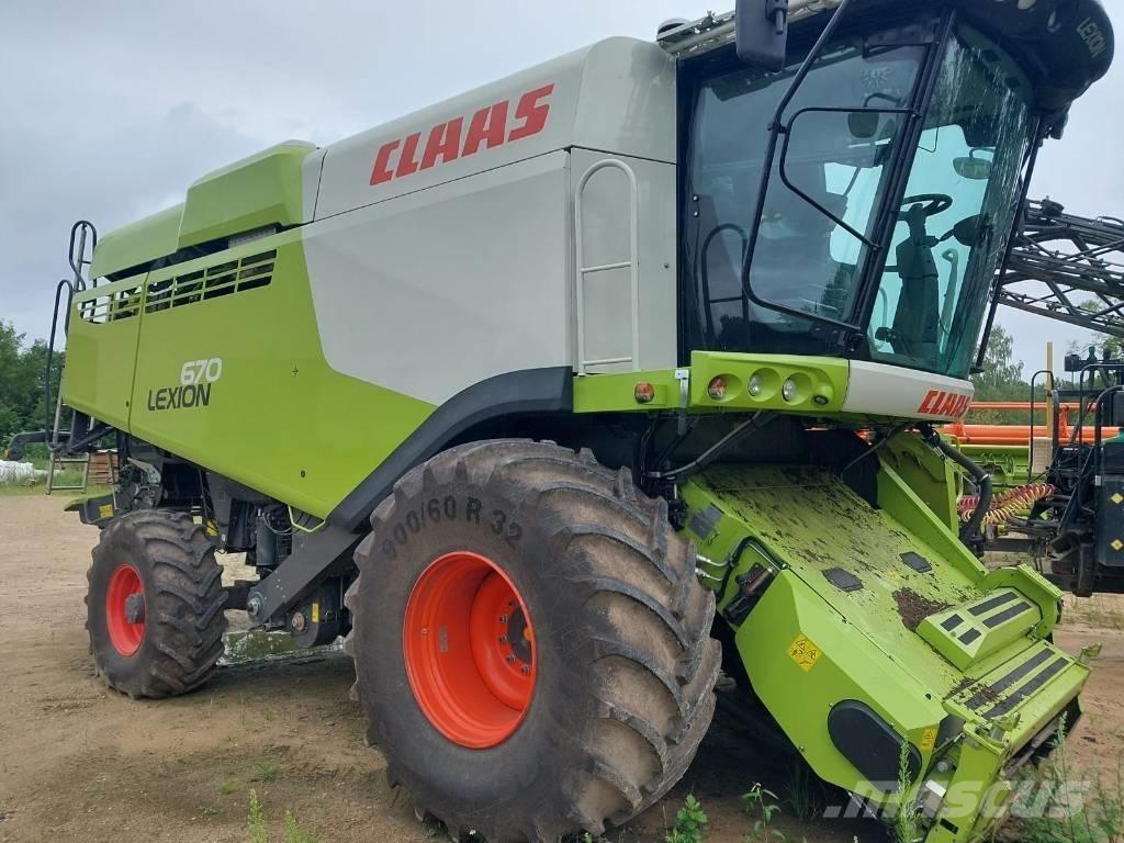CLAAS Lexion 670 Skurtreskere