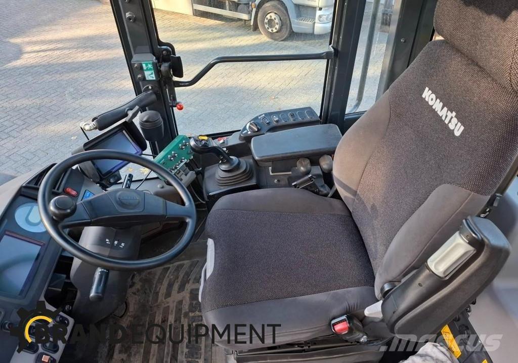 Komatsu WA270-7 Hjullastere