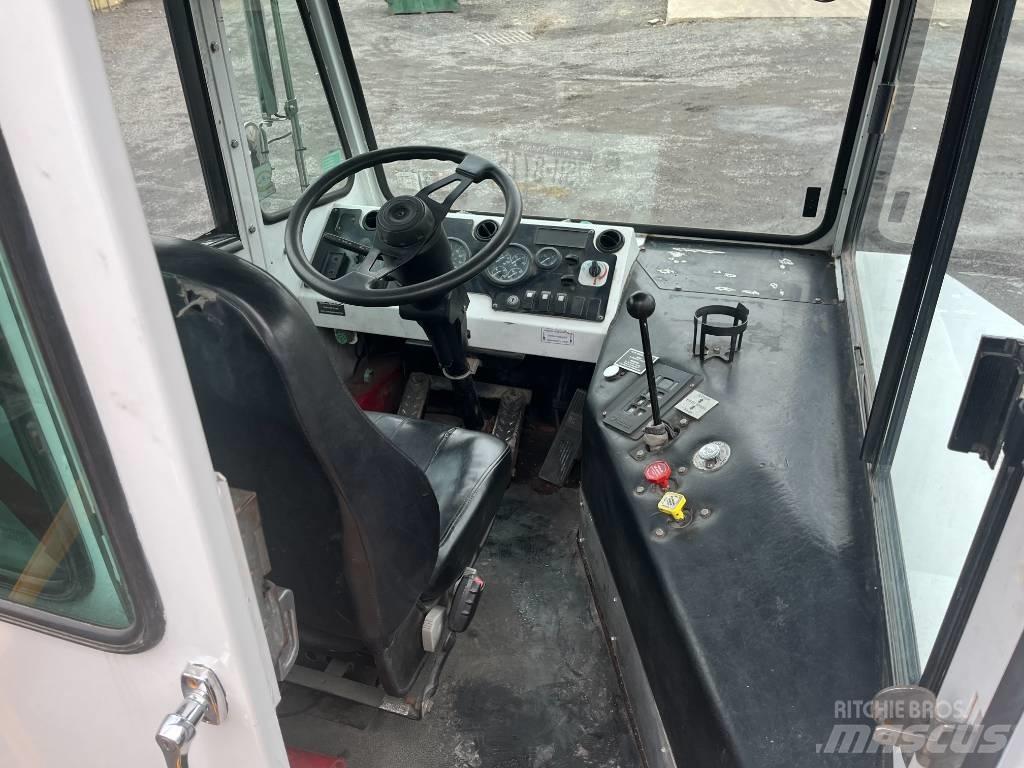 Capacity TJ5000 DOT Terminaltraktor
