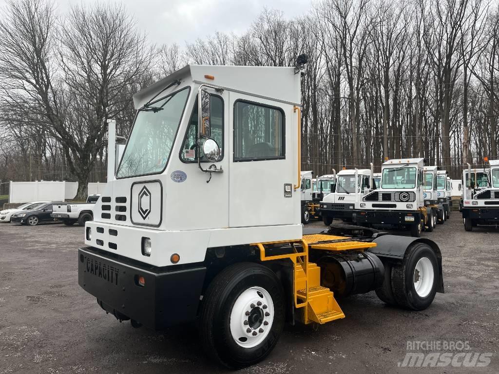Capacity TJ5000 DOT Terminaltraktor